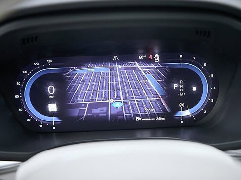 Certified 2023 Volvo XC60 B5 Plus w/ Climate Package image 14