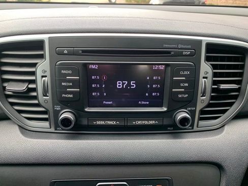 Used 2018 Kia Sportage LX image 13