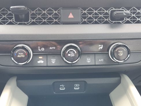 Certified 2024 Honda Accord LX image 19