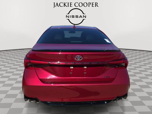 Used 2020 Toyota Avalon XSE FWD image 6