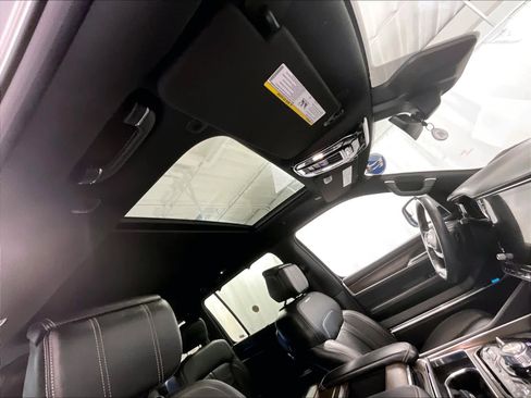 Used 2022 Jeep Grand Wagoneer Series I image 23