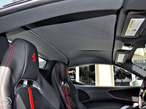 Used 2024 Ferrari SF90 Spider image 15