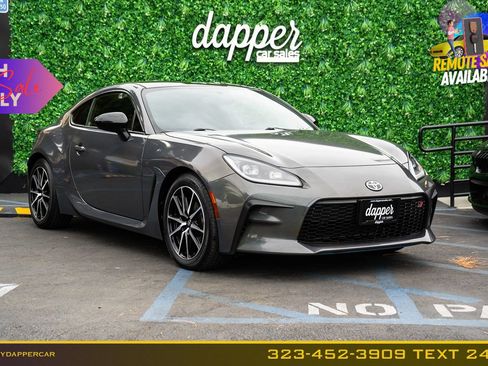 Used 2022 Toyota GR86 w/ ALL Weather Mat Package (TMS) RWD image 3