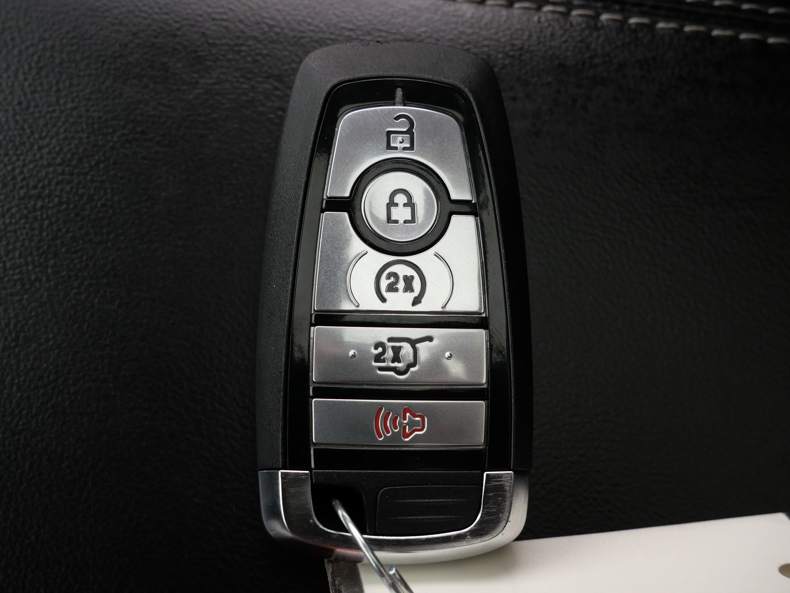 Used 2023 Ford Explorer Limited w/ Limited Technology Package AWD/4WD image 33