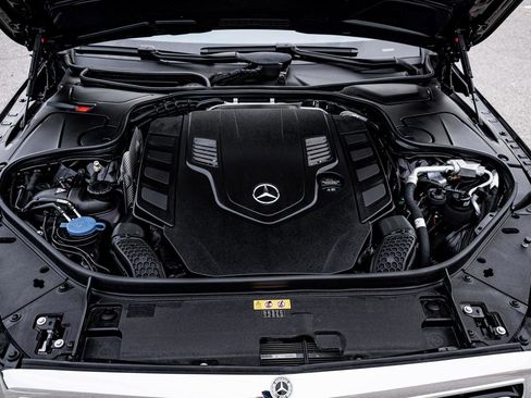 Used 2020 Mercedes-Benz S 560 4MATIC Sedan image 14