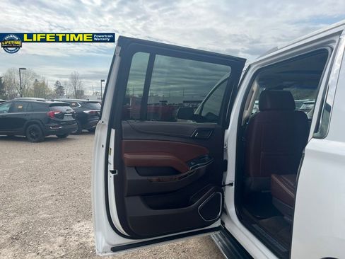 Used 2018 Chevrolet Suburban Premier image 27