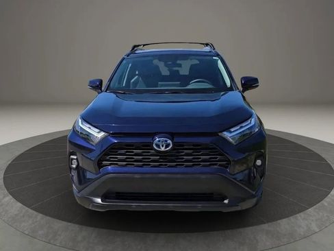 Used 2023 Toyota RAV4 XLE Premium AWD/4WD image 2
