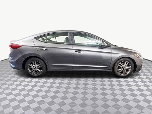 Used 2018 Hyundai Elantra SEL image 11