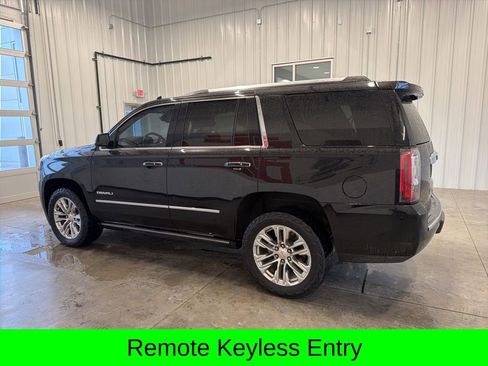 Used 2020 GMC Yukon Denali w/ Denali Premium Package image 7