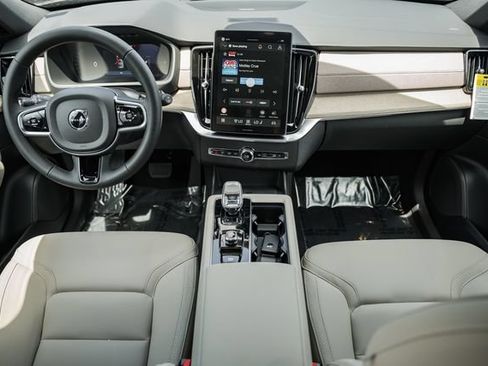 New 2026 Volvo XC90 T8 Plus w/ Protection Package Premier AWD/4WD image 20