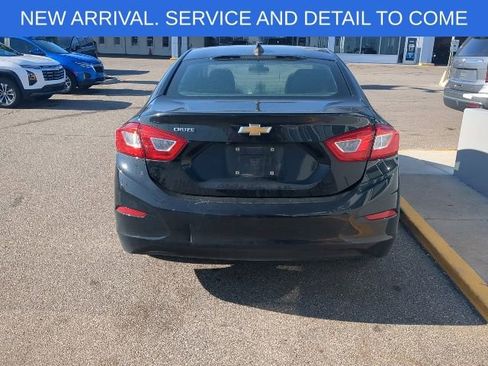 Used 2018 Chevrolet Cruze LS FWD image 6