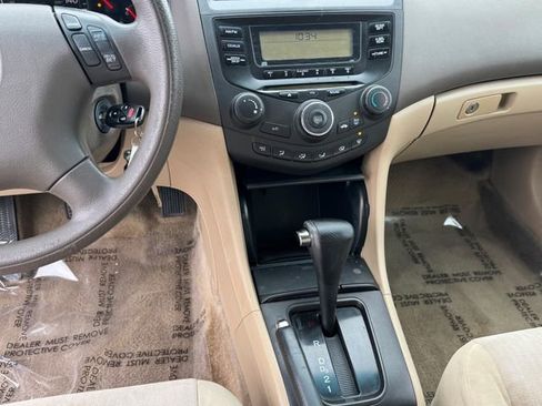 Used 2004 Honda Accord LX image 18