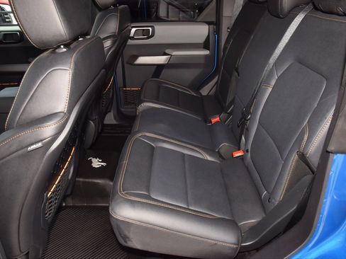 Used 2022 Ford Bronco Badlands image 14