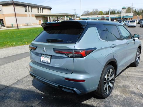 New 2025 Mitsubishi Outlander SEL image 7