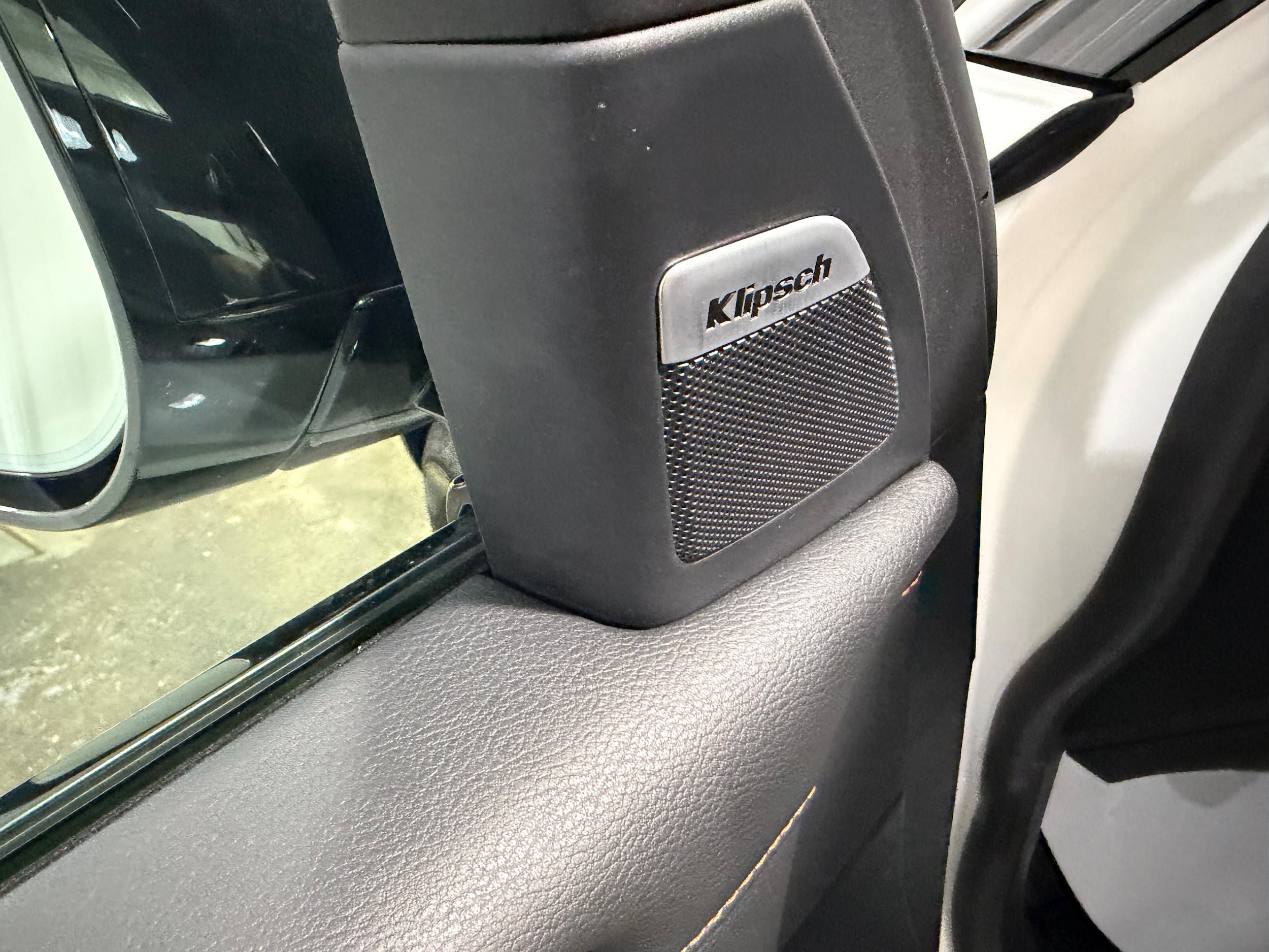 Used 2025 Nissan Armada PRO-4X w/ Pro-4X Premium Package AWD/4WD image 12