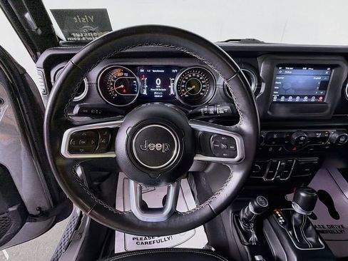 Used 2021 Jeep Wrangler Unlimited Sahara AWD/4WD image 11