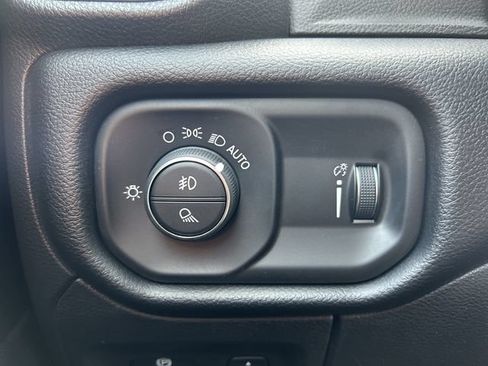 Used 2022 RAM 1500 Big Horn AWD/4WD image 5