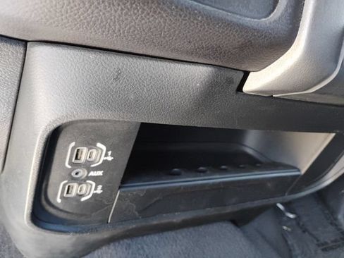 Used 2024 RAM 2500 Big Horn AWD/4WD image 20