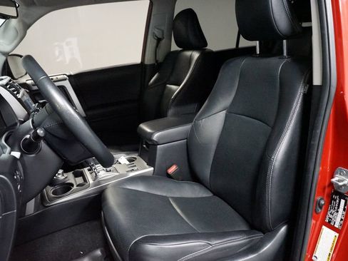Used 2023 Toyota 4Runner Limited AWD/4WD image 6