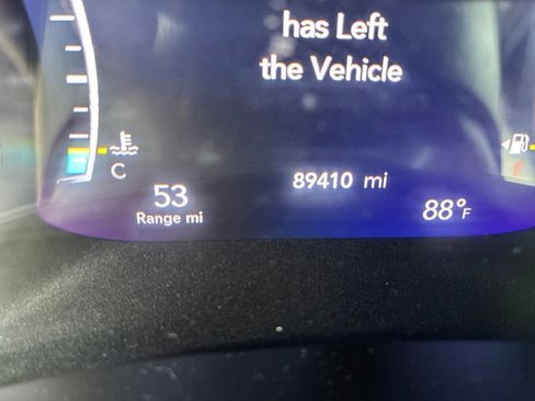Used 2017 Chrysler Pacifica Limited FWD image 14