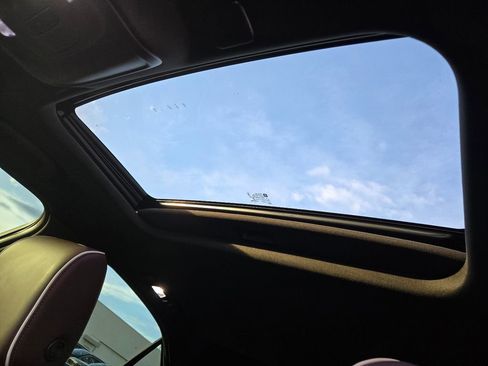 Used 2022 Cadillac CT4 V image 7