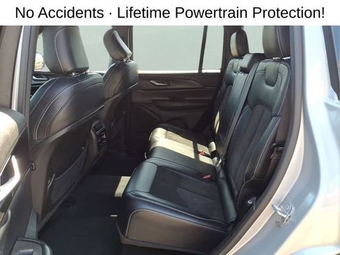 Used 2023 Jeep Grand Cherokee Altitude AWD/4WD image 22