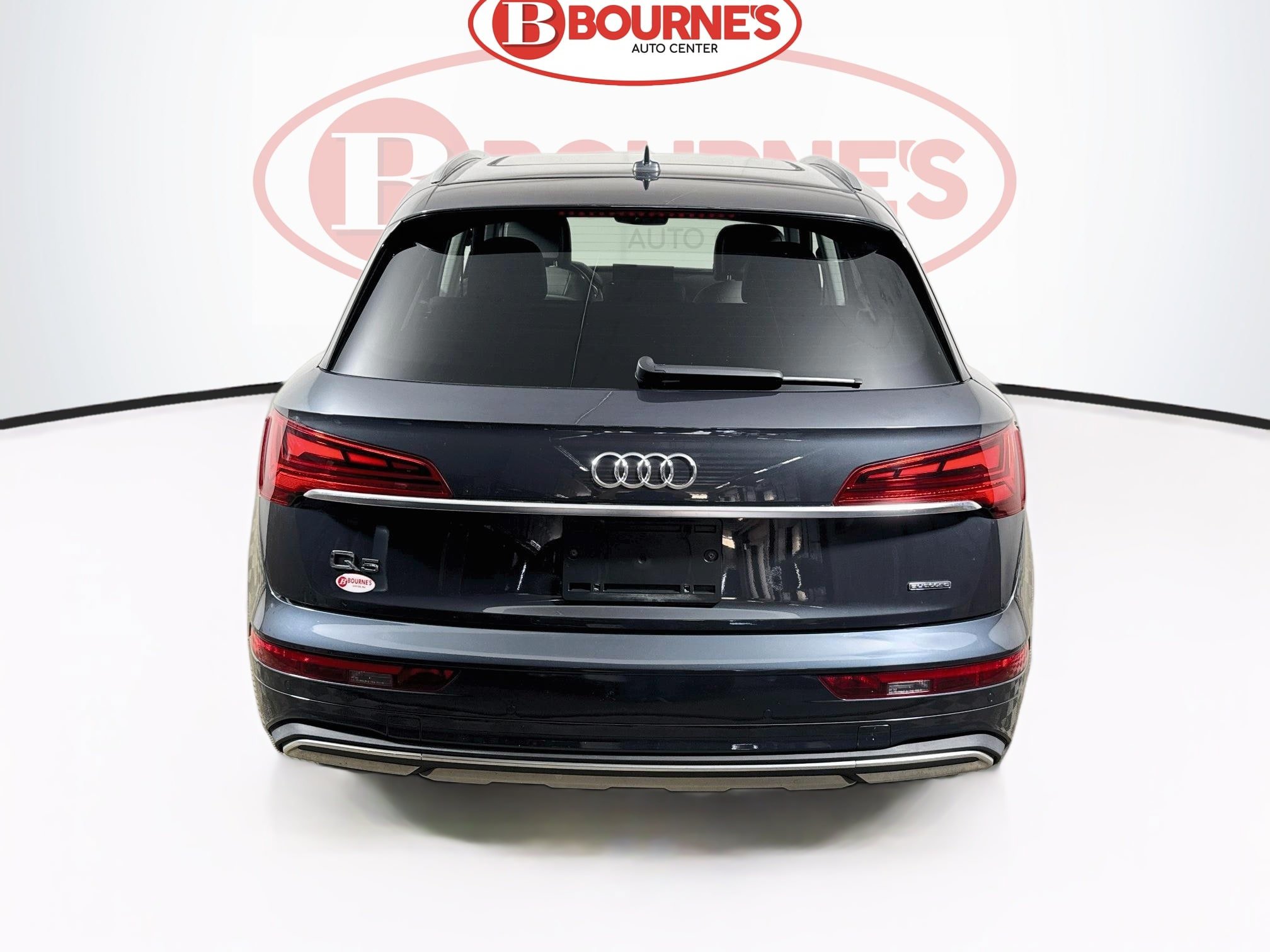 Used 2021 Audi Q5 2.0T Premium w/ Convenience Package AWD/4WD image 9