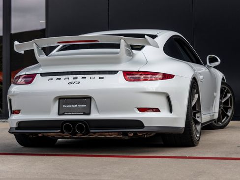 Certified 2014 Porsche 911 GT3 RWD image 11
