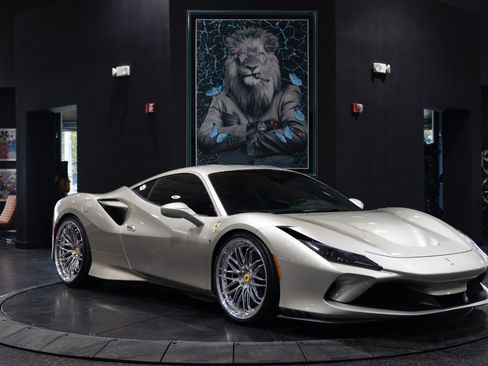 Used 2021 Ferrari F8 Tributo image 8