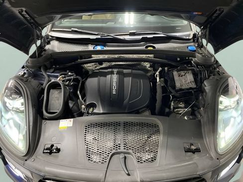 Used 2021 Porsche Macan AWD/4WD image 33