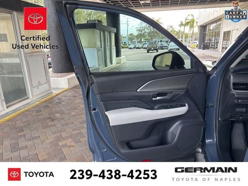 Certified 2025 Toyota Grand Highlander FWD image 15