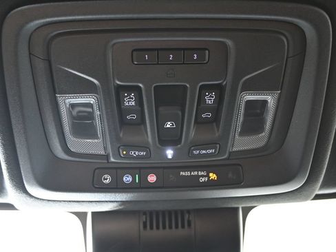 Used 2025 GMC Sierra 1500 Denali Ultimate AWD/4WD image 34