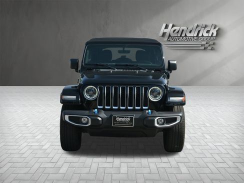 Used 2023 Jeep Wrangler Unlimited Sahara w/ Cold Weather Group AWD/4WD image 3