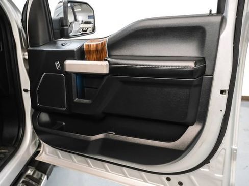 Used 2018 Ford F150 Lariat w/ Equipment Group 502A Luxury image 40