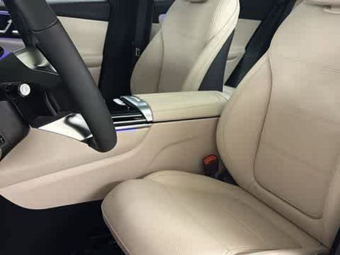 Used 2026 Mercedes-Benz GLC 300 4MATIC image 27