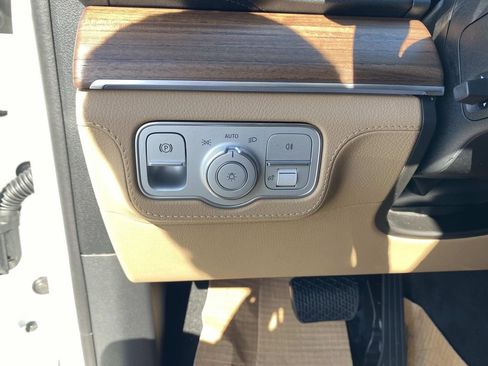 New 2026 Mercedes-Benz GLE 580 4MATIC image 14