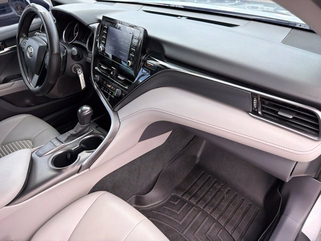 Used 2023 Toyota Camry SE FWD image 11