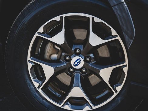 Used 2018 Subaru Crosstrek 2.0i Premium w/ Eyesight System image 18