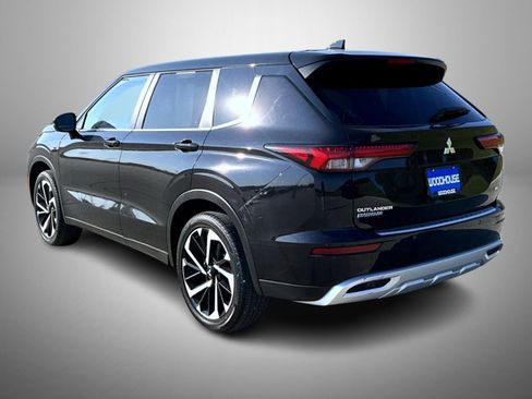 Used 2022 Mitsubishi Outlander SE image 7