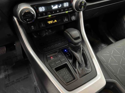 Used 2020 Toyota RAV4 XLE w/ XLE Grade Weather Package FWD image 14
