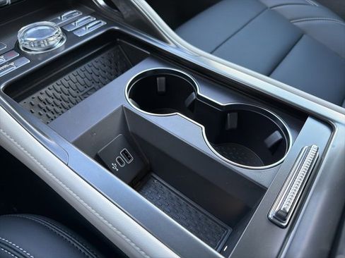 New 2025 Lincoln Nautilus Premier w/ Equipment Group 102A image 18