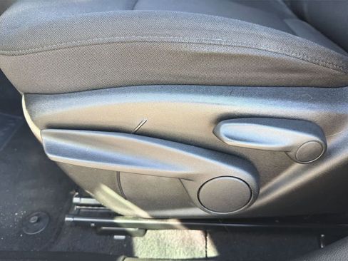 Used 2023 Jeep Renegade Latitude image 18