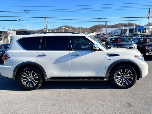 Used 2020 Nissan Armada SL w/ Premium Package image 4