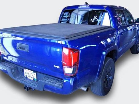 Used 2023 Toyota Tacoma SR5 w/ Technology Package AWD/4WD image 3