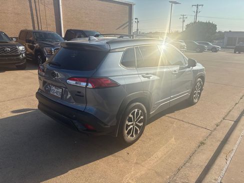 Used 2024 Toyota Corolla Cross AWD Hybrid image 3