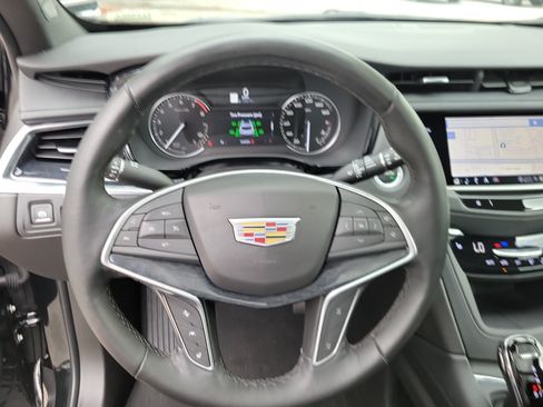 Used 2024 Cadillac XT5 Premium Luxury FWD image 18