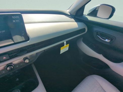 New 2026 Honda HR-V LX image 13