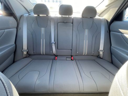 Used 2025 Hyundai Elantra SEL image 36