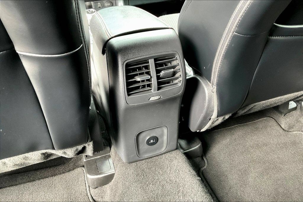 Used 2025 Ford Escape ST-Line AWD/4WD image 13