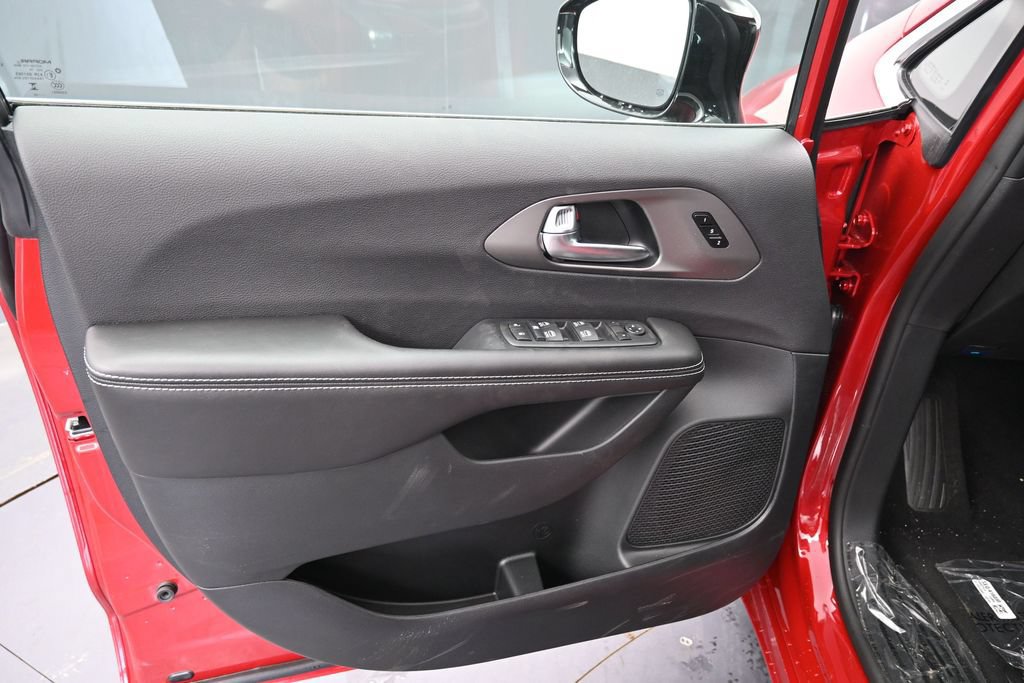 New 2027 Chrysler Pacifica Select w/ Family Tech Group FWD image 13